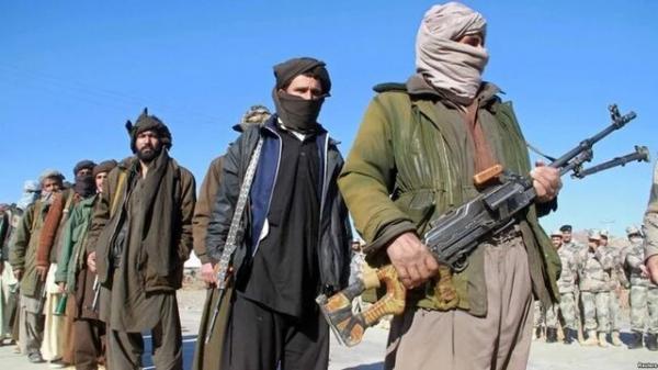 14 کشته و 37 گروگان در بین نیروهای ارتش افغانستان در جریان 14 کشته و 37 گروگان در بین نیروهای ارتش افغانستان در جریان درگیری با طالبان